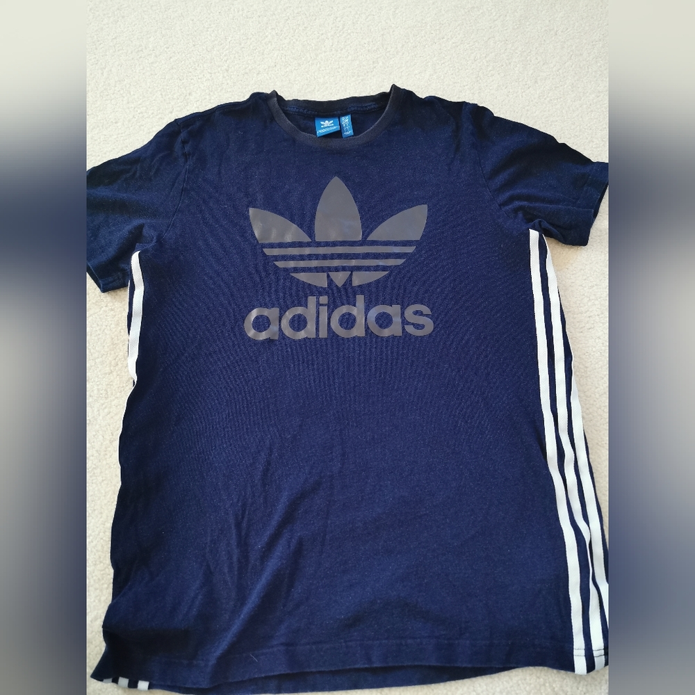 Adidas L Tshirt